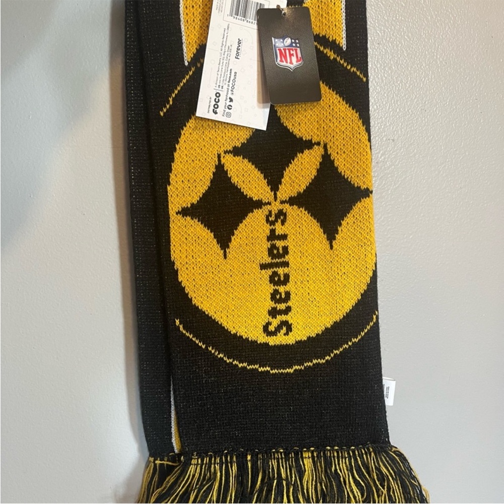 Pittsburgh Steelers Black and Gold 'Steel City' Knit Scarf